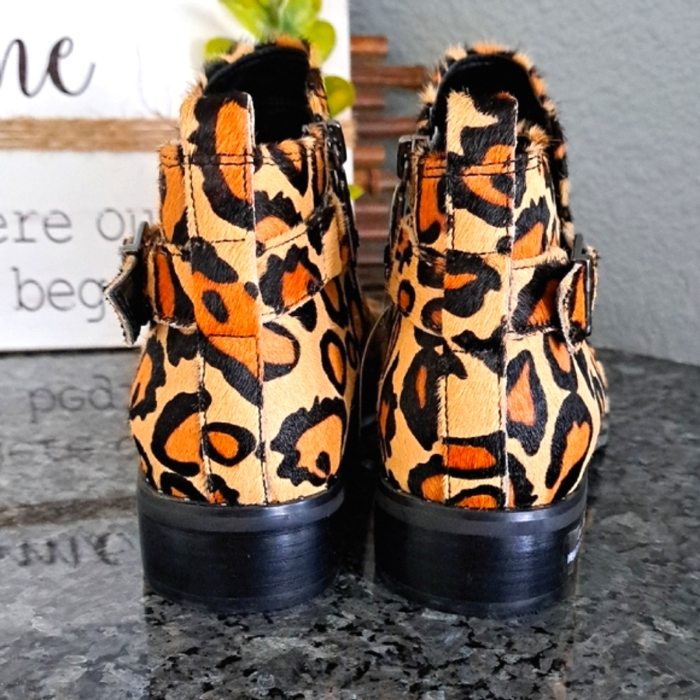 Leopard Print Ankle Boots | Size 8.5 - Picture 4 of 7